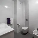 Spacious Two Bedroom Apt, 200m From The Διαμέρισμα
