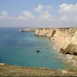 Διαμέρισμα Spacious Two Bedroom Apt, 200m From The
