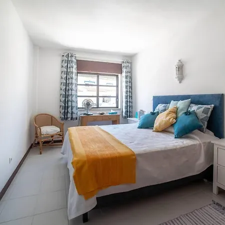 Spacious Two Bedroom Apt, 200m From The *