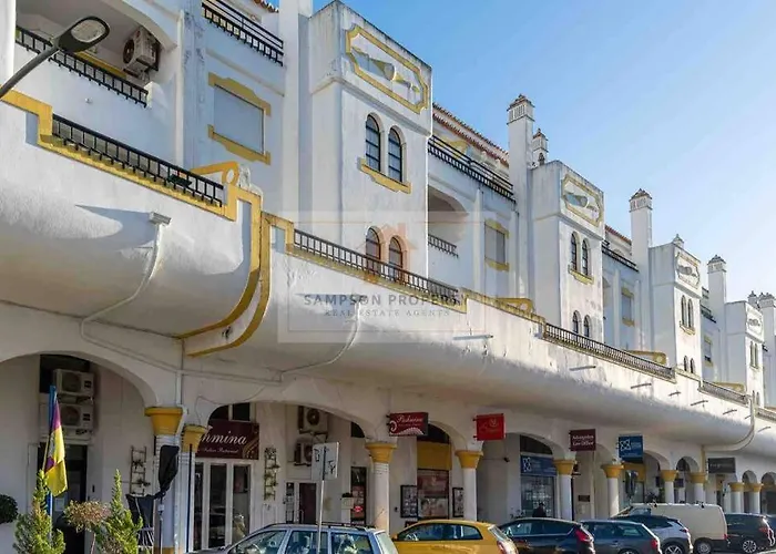 Spacious Two Bedroom Apt, 200m From The *