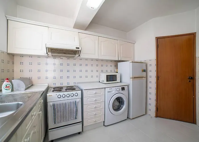 Spacious Two Bedroom Apt, 200m From The Apartment *