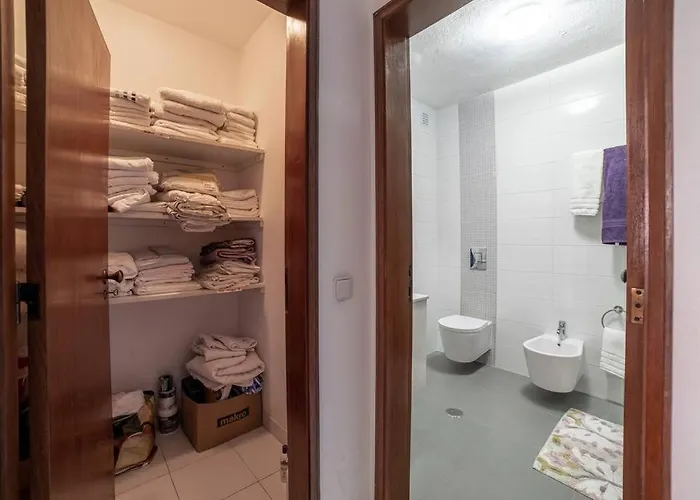 Apartment Spacious Two Bedroom Apt, 200m From The